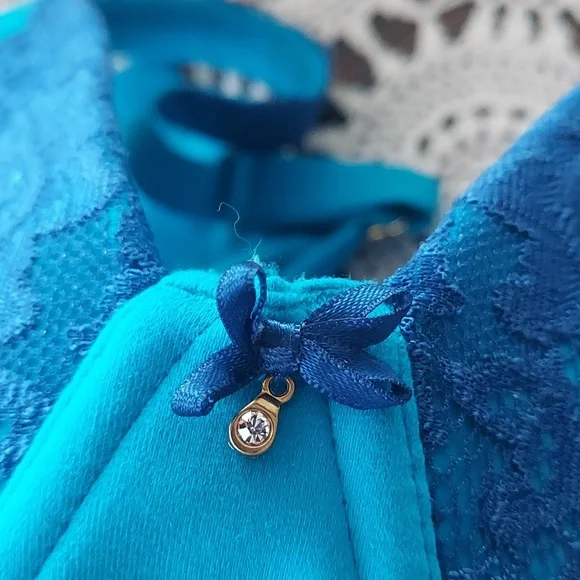 Set of 4 Sexy Soma Bras - Picture 10 of 13